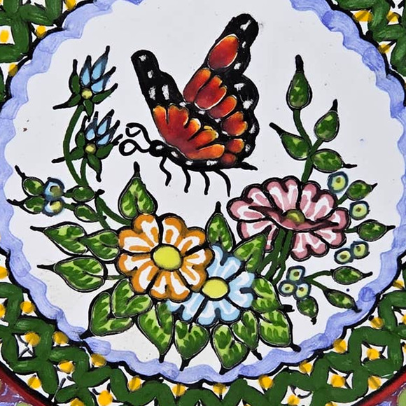 Talavera Arte Espinosa HNOS Pue Mexico Handmade Wall Plate Floral Butterfly 8.5" - Picture 3 of 6